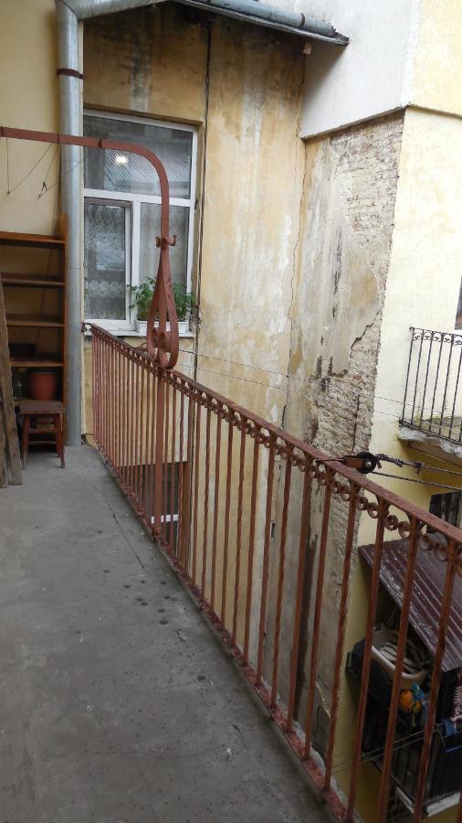 2 Room Apartment Near Opera House Lviv Eksteriør bilde