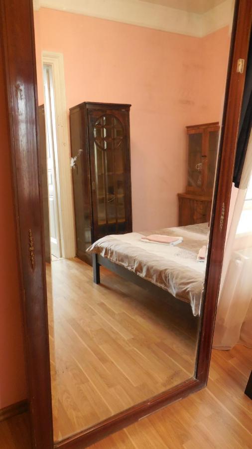 2 Room Apartment Near Opera House Lviv Eksteriør bilde