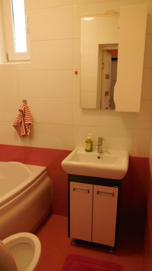 2 Room Apartment Near Opera House Lviv Eksteriør bilde